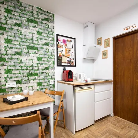 Labo Metro Plocka وارسو