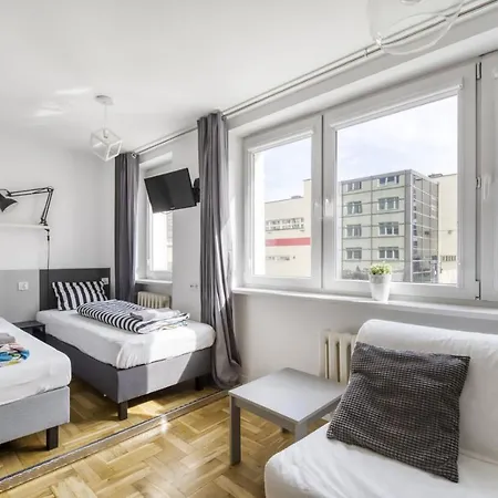 Labo Metro Plocka 华沙