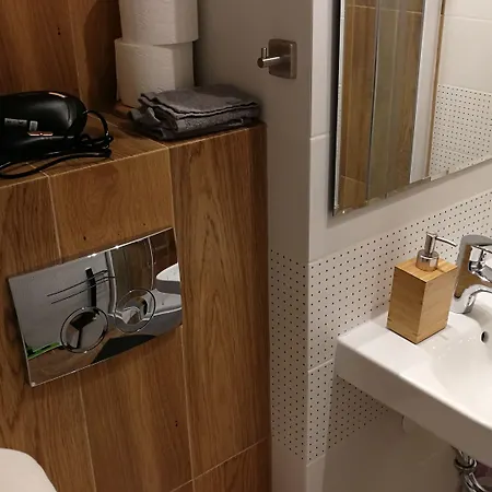 Labo Metro Plocka Warschau