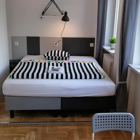 Labo Metro Plocka * Warschau